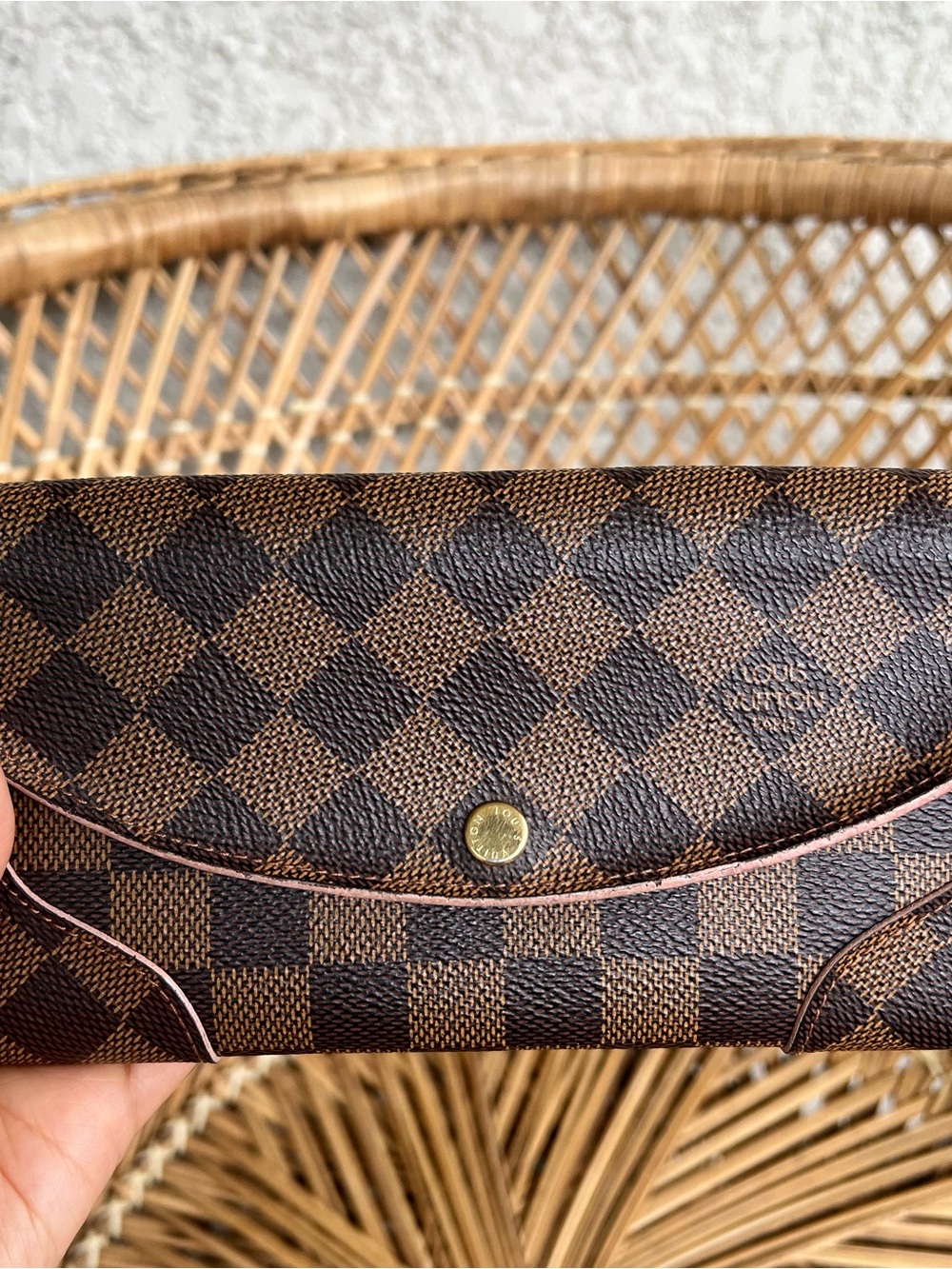 Louis Vuitton Women’s Damier Ebene Caissa Wallet Rose Ballerine